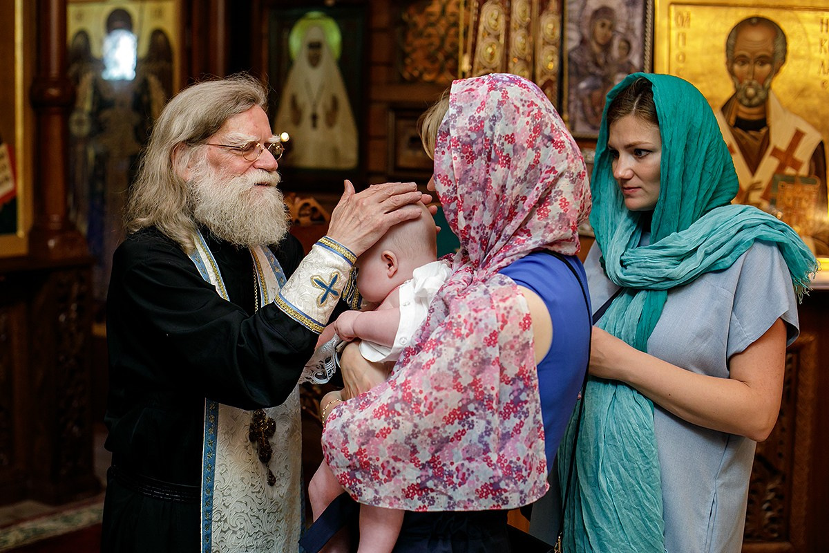Крещение Храм всех Русских святых. п.Сосново. Фотограф на крещение в Санкт Петербурге