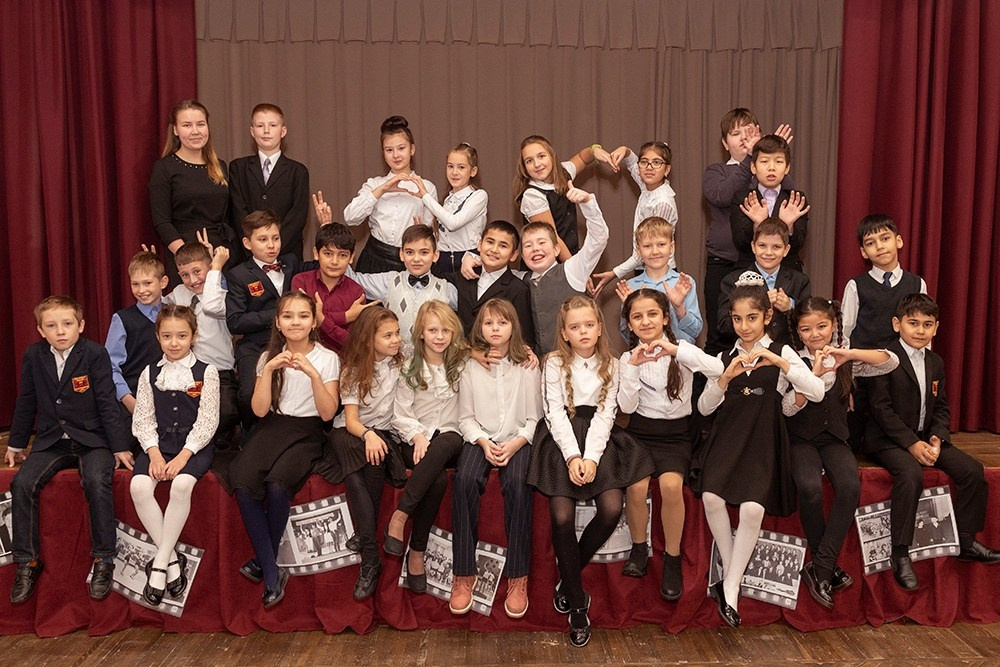 В школе. Выпускные альбомы СПБ. Фотограф в Садик и Школу