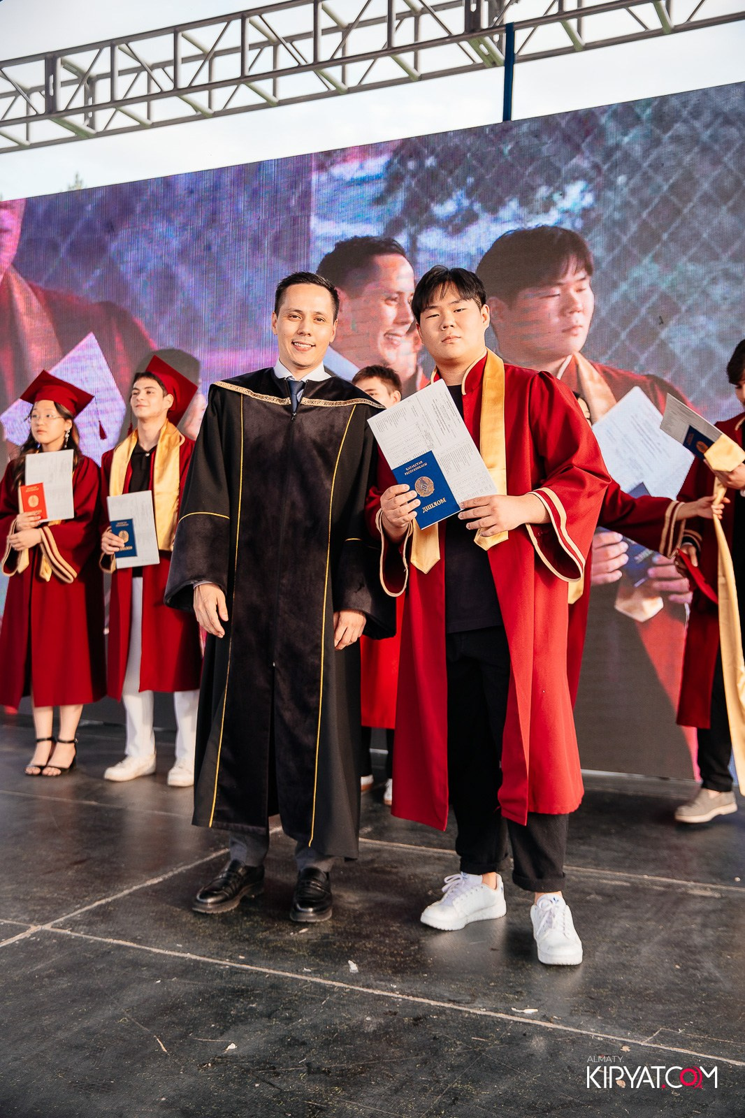 ВРУЧЕНИЕ ДИПЛОМОВ — НАРХОЗ КОЛЛЕДЖ. Part 4. КИПЯТКОМ АЛМАТЫ!