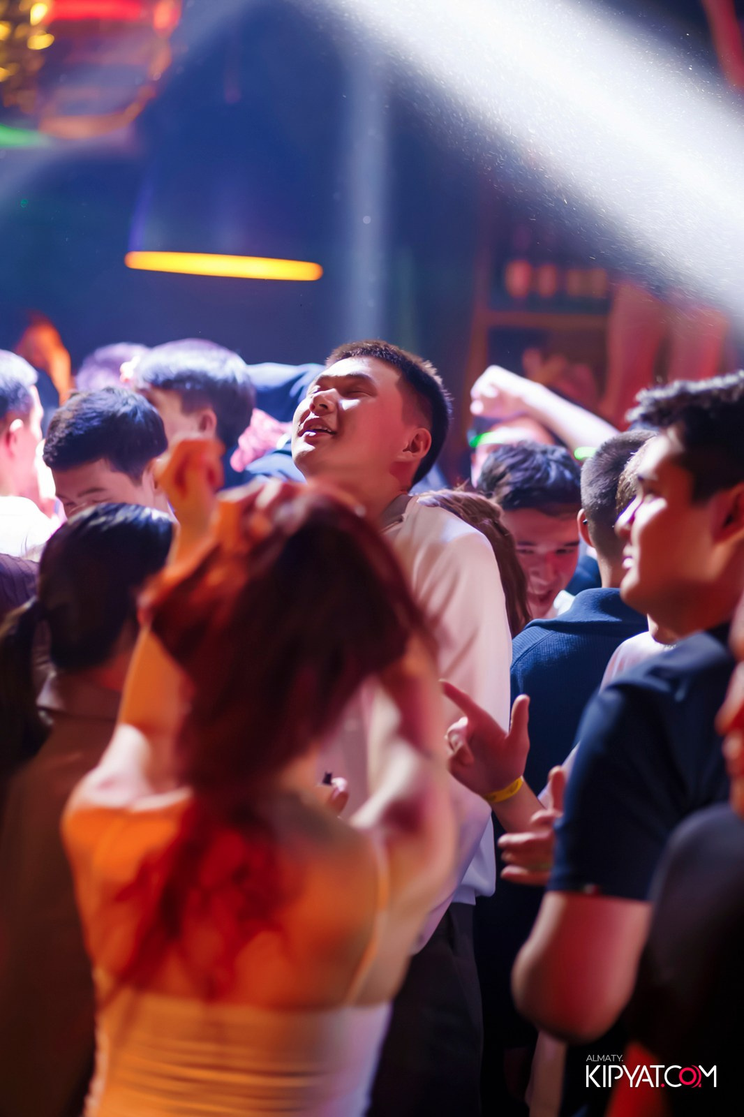 UYAT EMES BAR. КИПЯТКОМ АЛМАТЫ!