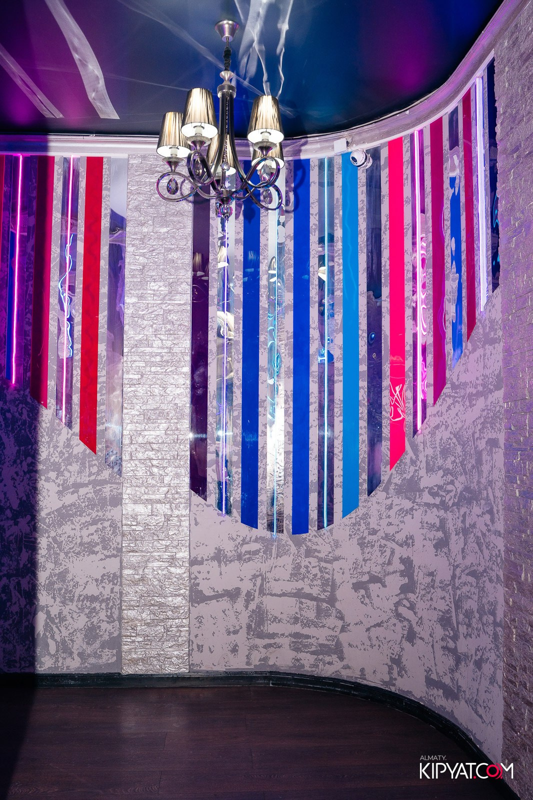 УХО И МЕДВЕДЬ НА ГАГАРИНА. КИПЯТКОМ АЛМАТЫ!