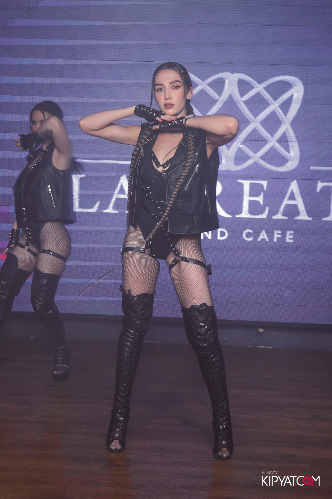 LAUREATE KARAOKE HALL. КИПЯТКОМ АЛМАТЫ!