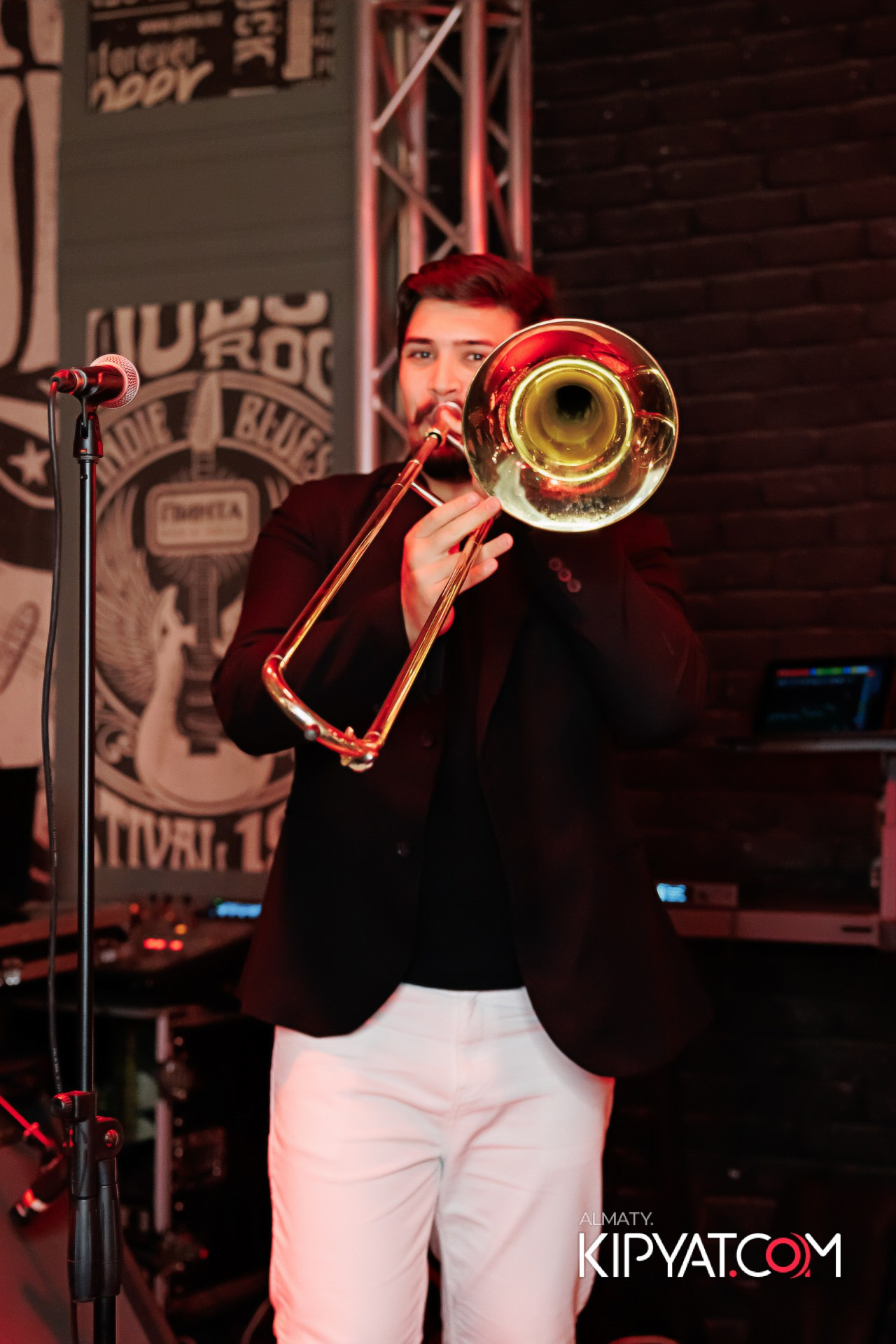 Пинта на Достык. КИПЯТКОМ АЛМАТЫ!