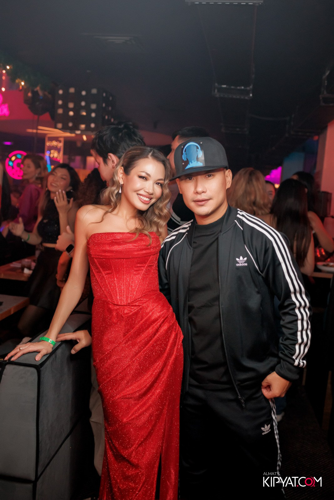 BEAUTY ЁЛКА SANTA BARBARA SPECIAL GUEST ГРУППА MILLENIUM 5 ТРИБЬЮТ ШОУ. КИПЯТКОМ АЛМАТЫ! Фотосъемка мероприятий в Алматы