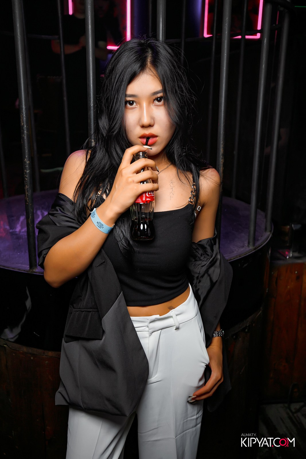 UYAT EMES BAR. КИПЯТКОМ АЛМАТЫ!