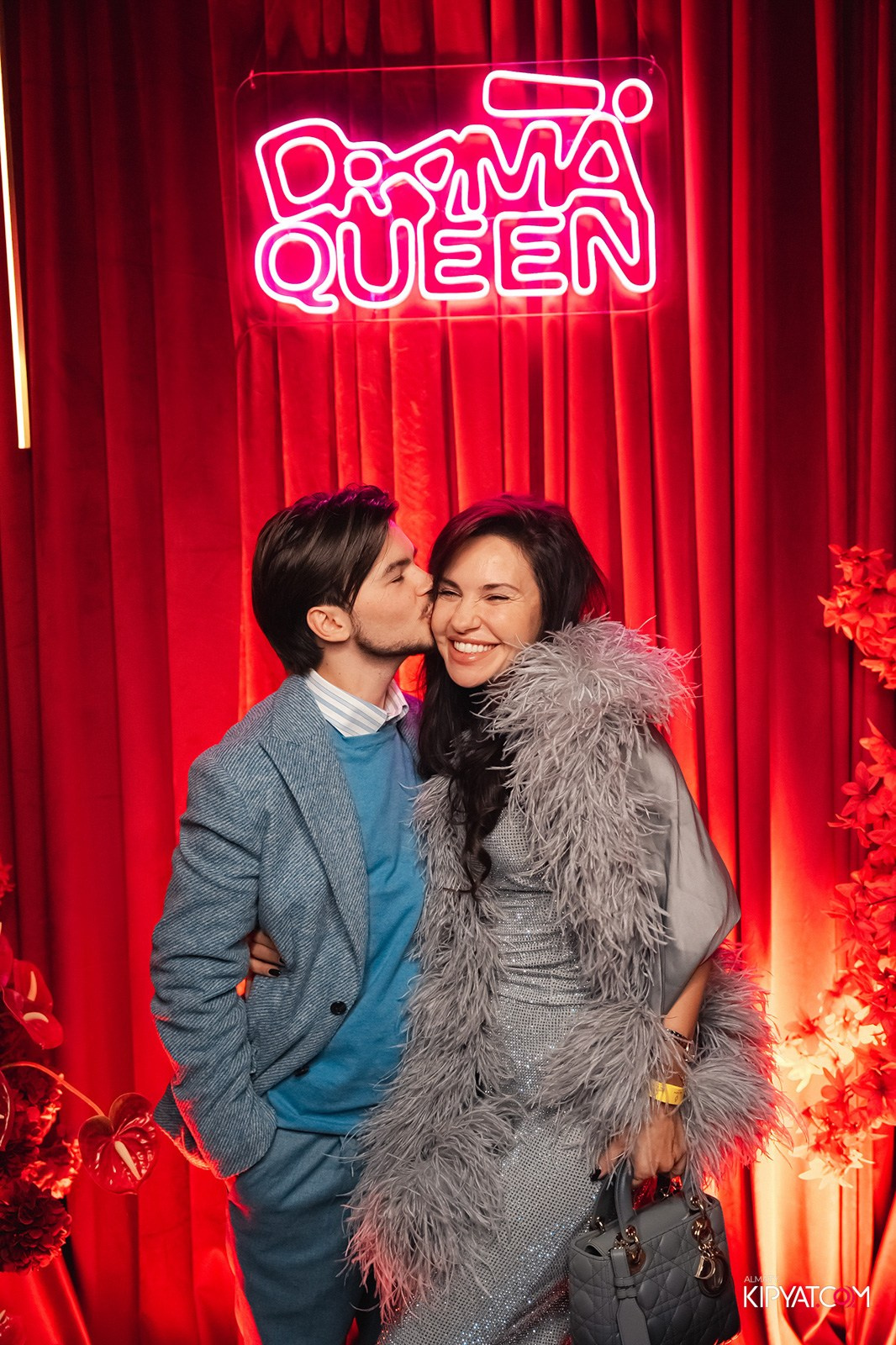 QUEEN. КИПЯТКОМ АЛМАТЫ!