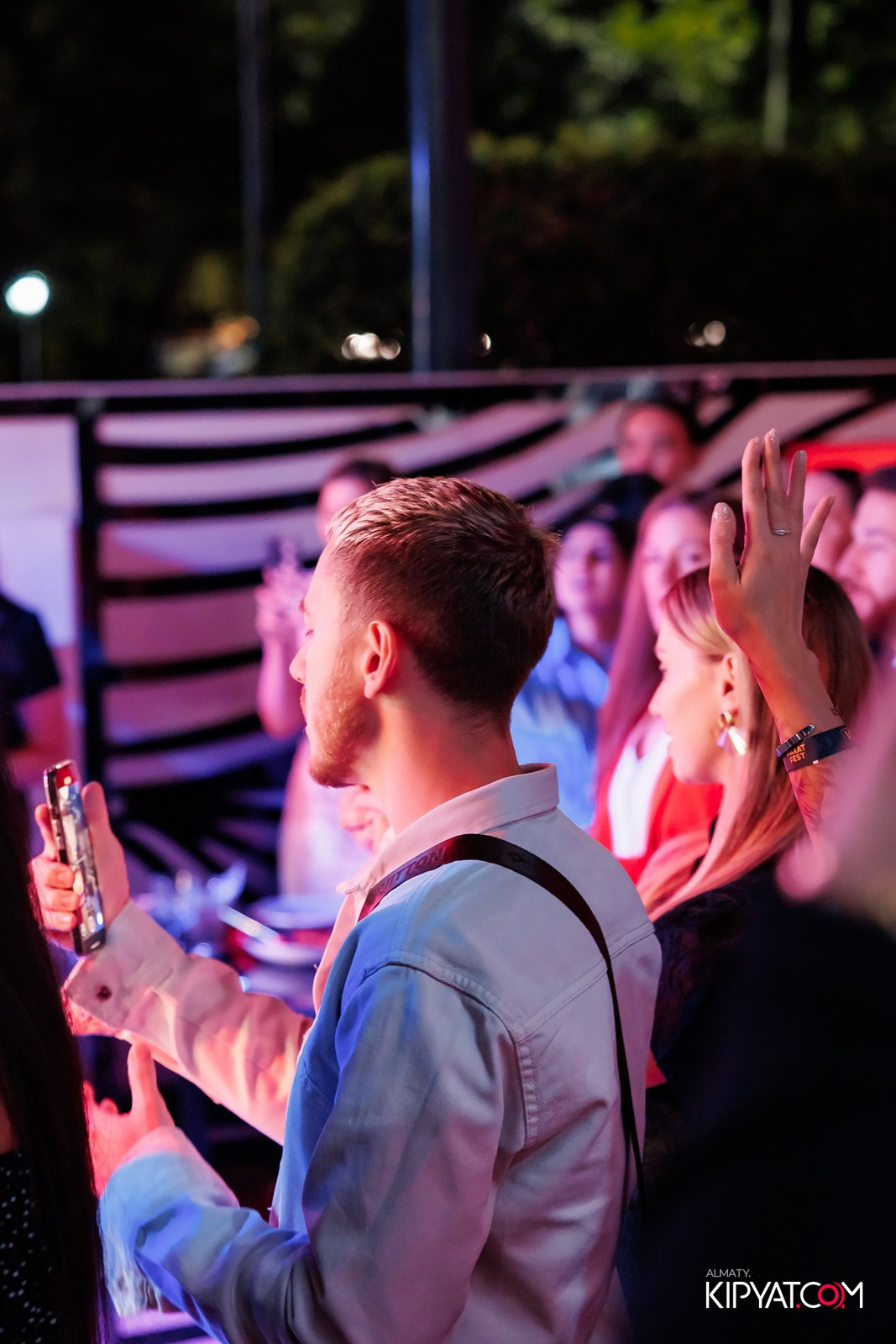 НОДАР РЕВИЯ В «ЗАЯ, НА БИС». КИПЯТКОМ АЛМАТЫ!