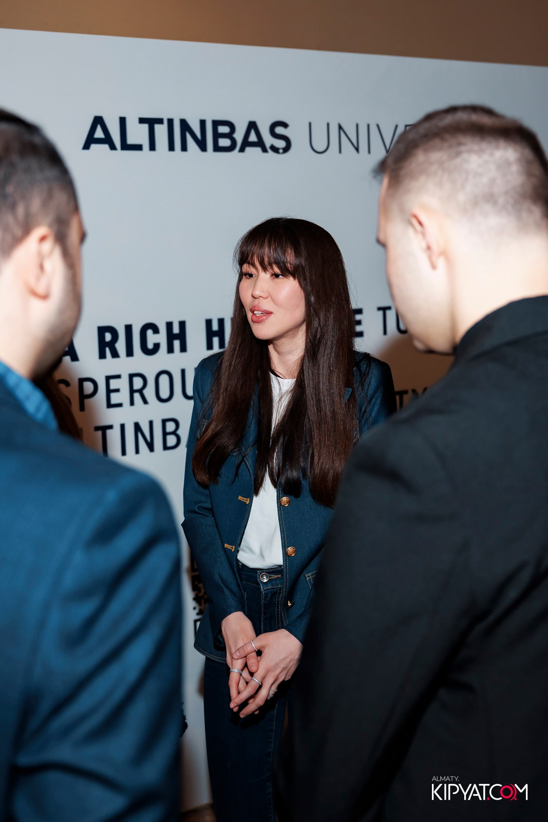 ВЫСТАВКА ТУРЕЦКИХ УНИВЕРСИТЕТОВ. КИПЯТКОМ АЛМАТЫ! Фотосъемка мероприятий в Алматы