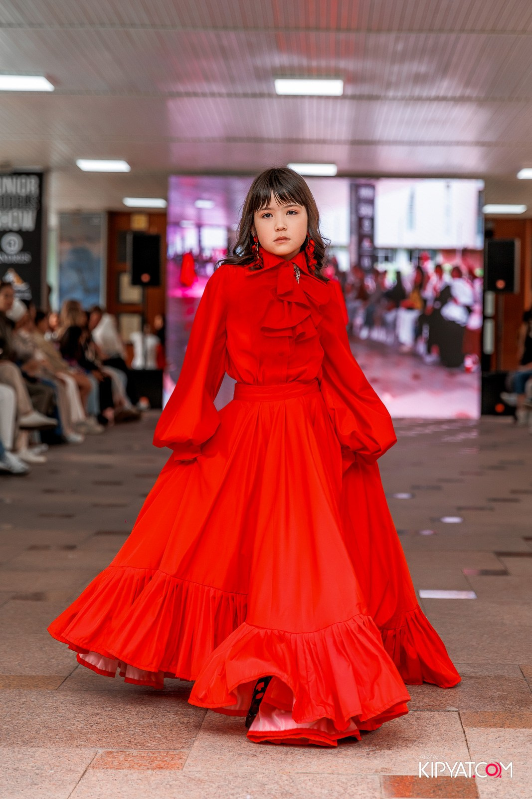 JUNIOR FASHION SHOW. КИПЯТКОМ АЛМАТЫ!