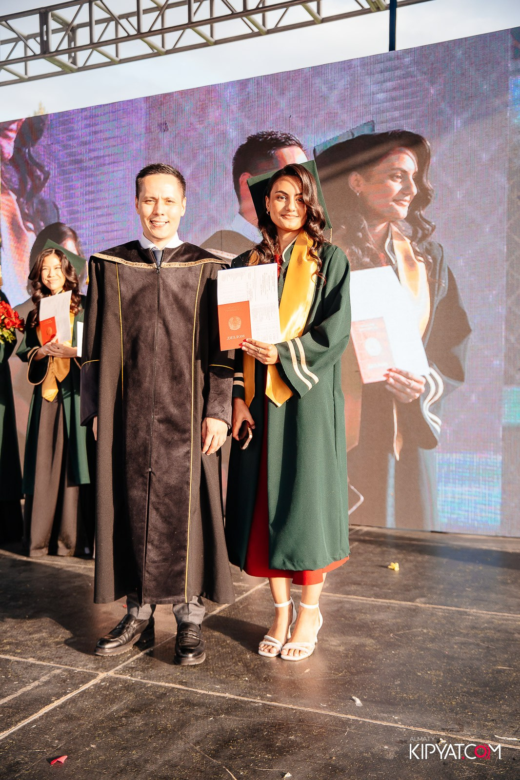 ВРУЧЕНИЕ ДИПЛОМОВ — НАРХОЗ КОЛЛЕДЖ. Part 3. КИПЯТКОМ АЛМАТЫ!