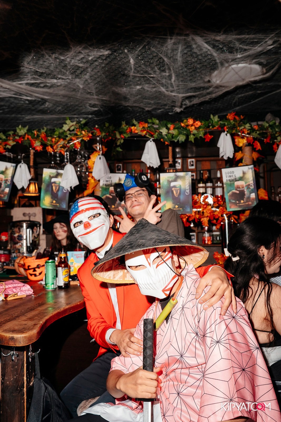 VICTORY PUB. КИПЯТКОМ АЛМАТЫ!