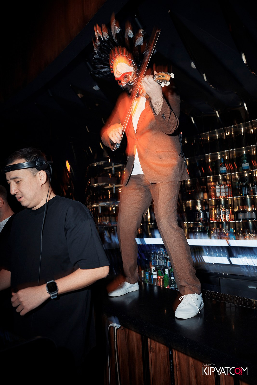 MOOD KARAOKE & TERRACE. КИПЯТКОМ АЛМАТЫ!