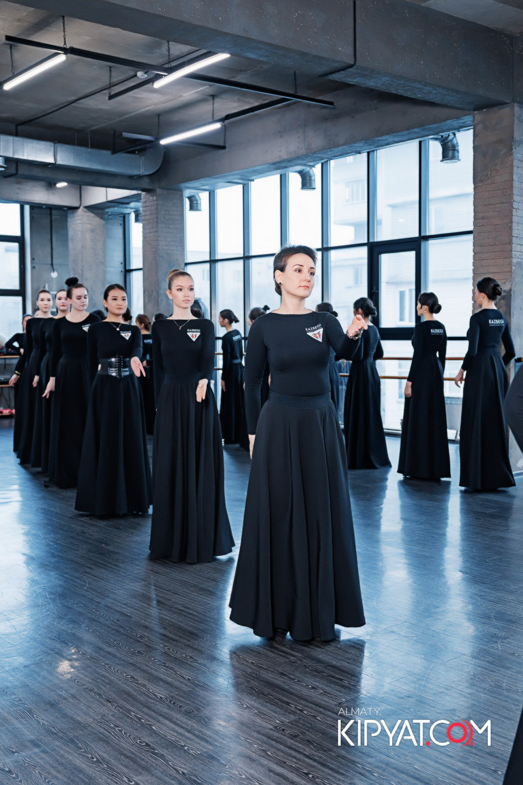 BLOCKBUSTER ТАНЦЕВАЛЬНАЯ АКАДЕМИЯ. КИПЯТКОМ АЛМАТЫ!