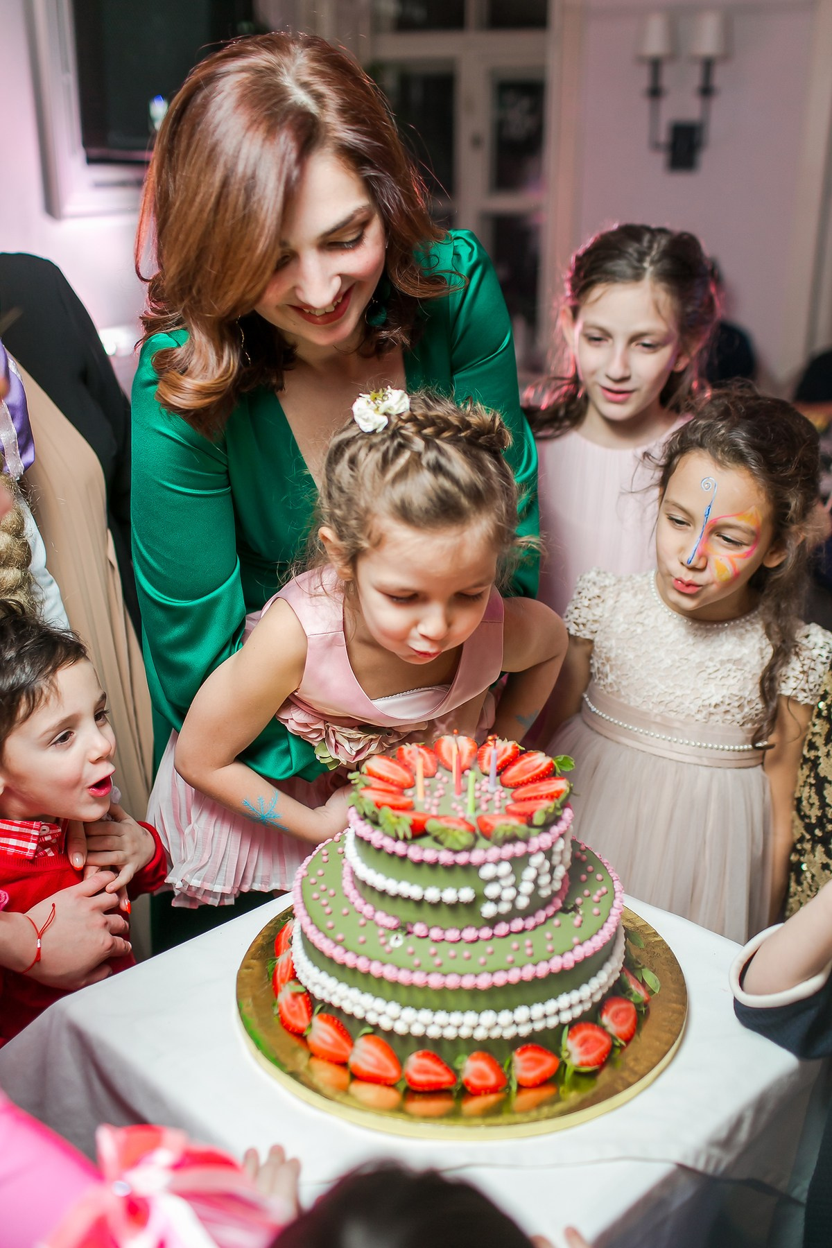 Фотосъемка детского Дня рождения Элизы. Репортажный фотограф Борис Геер