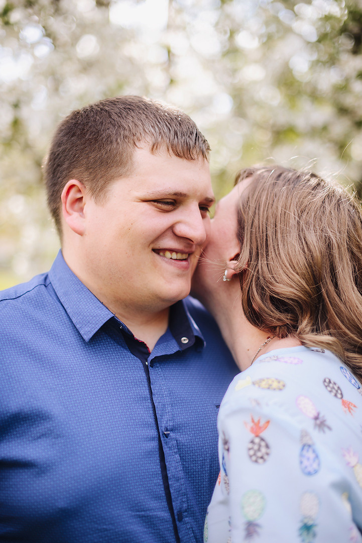 Антон и Алёна ❀ 15 минут в соцветиях яблони. Свадебный и семейный фотограф в Стерлитамаке, Салавате. Илья Антохин