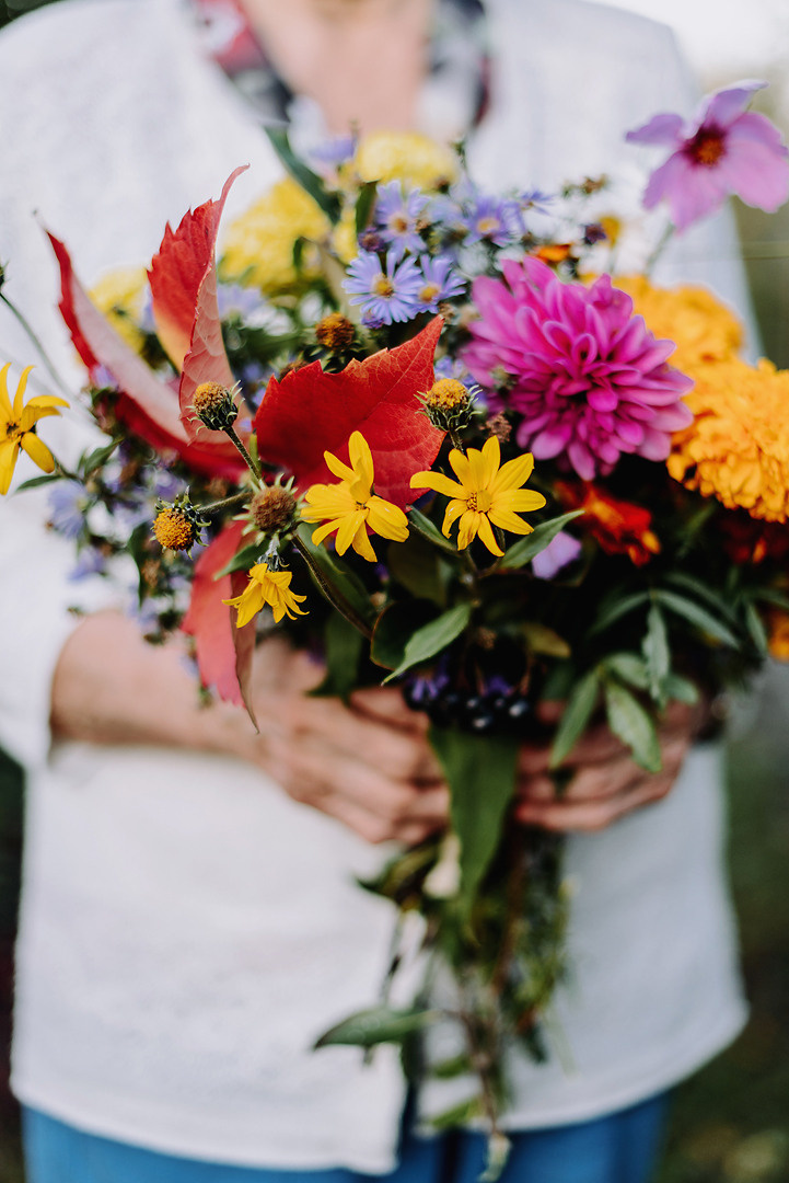 Сентябрьским вечером на огороде. Свадебный и семейный фотограф в Стерлитамаке, Салавате. Илья Антохин