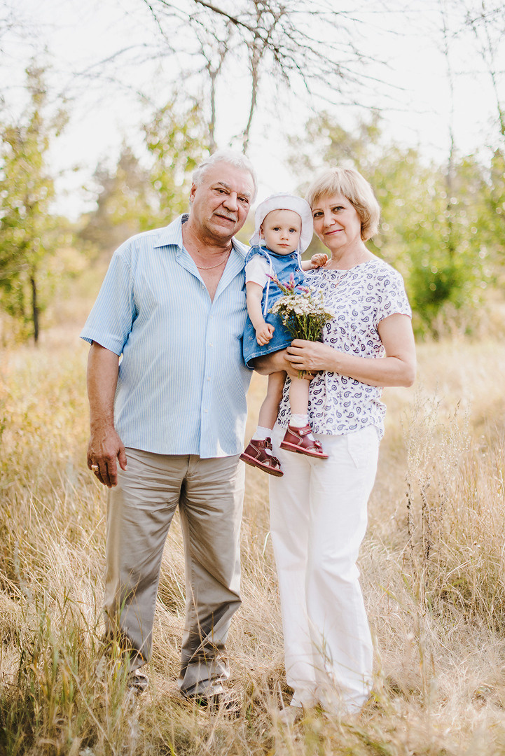 Бумажный кораблик и тёплый берег реки. Свадебный и семейный фотограф в Стерлитамаке, Салавате. Илья Антохин