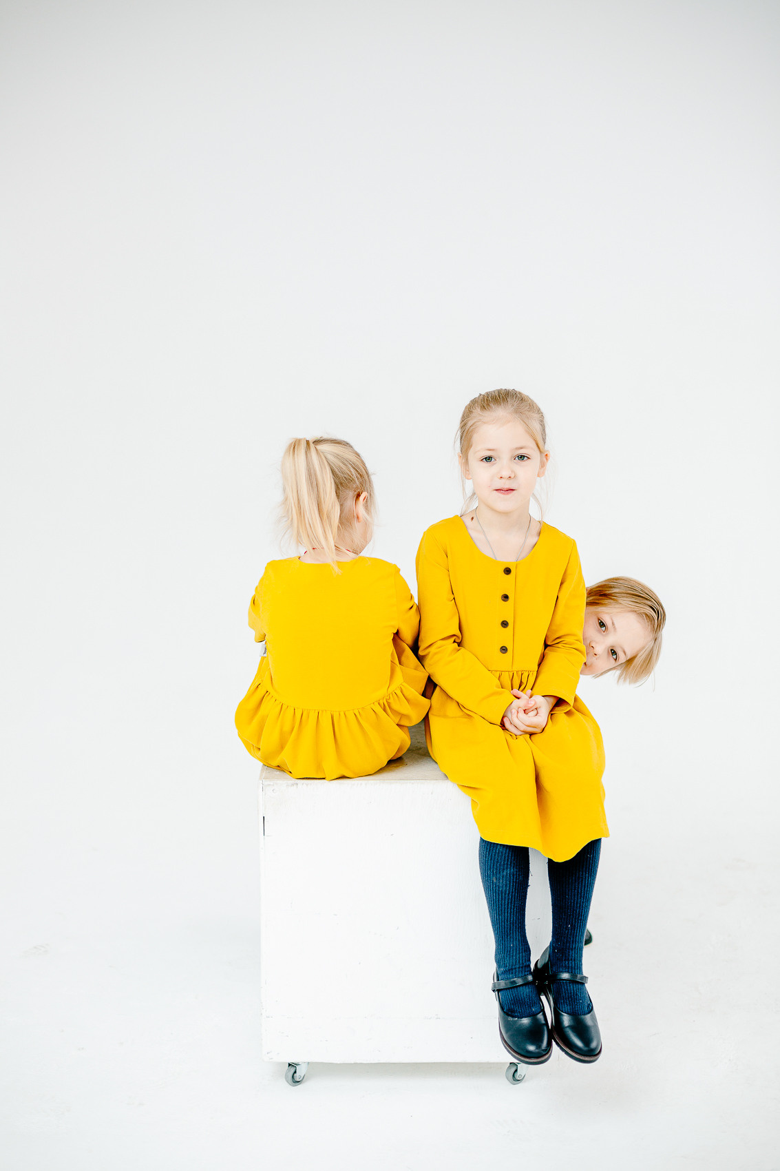 Семейная фотосессия в студии