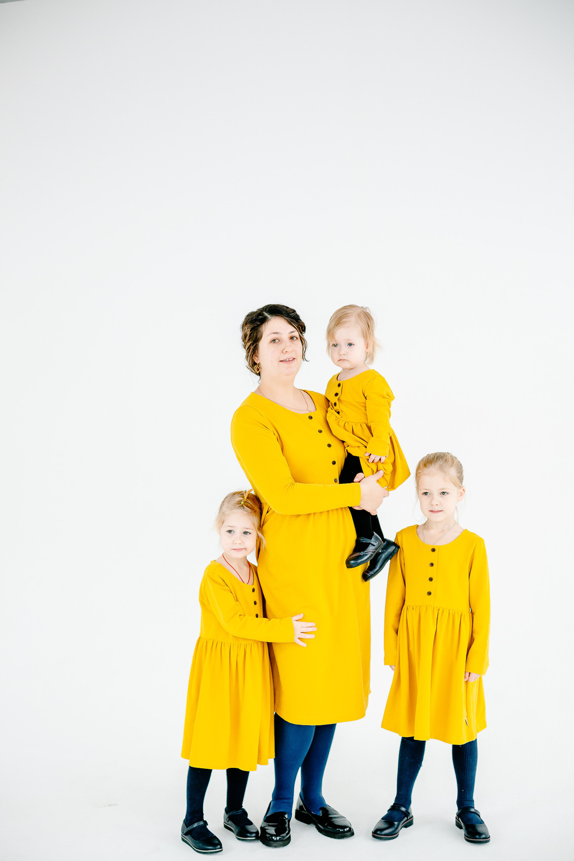 Семейная фотосессия в студии