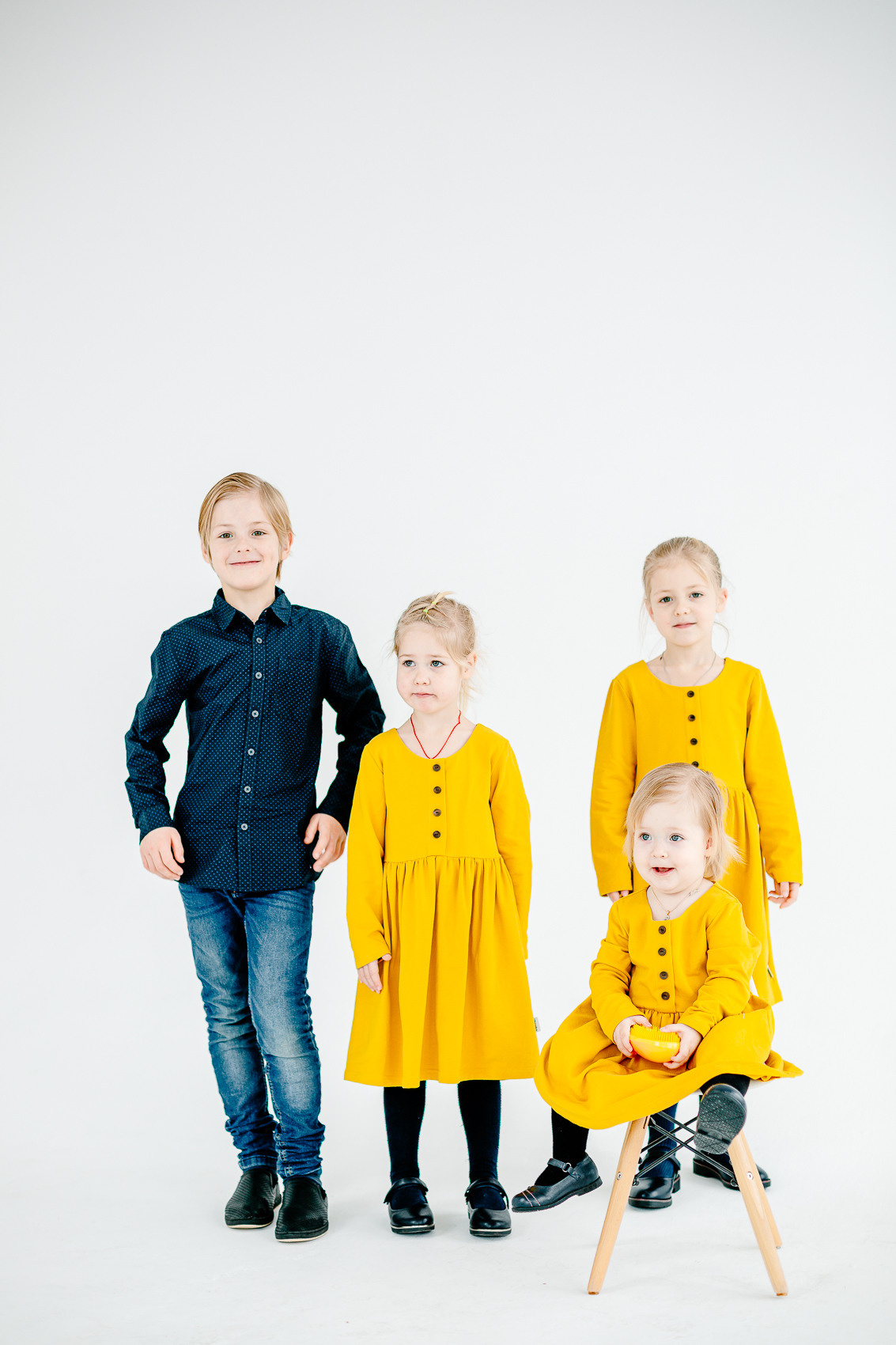 Семейная фотосессия в студии