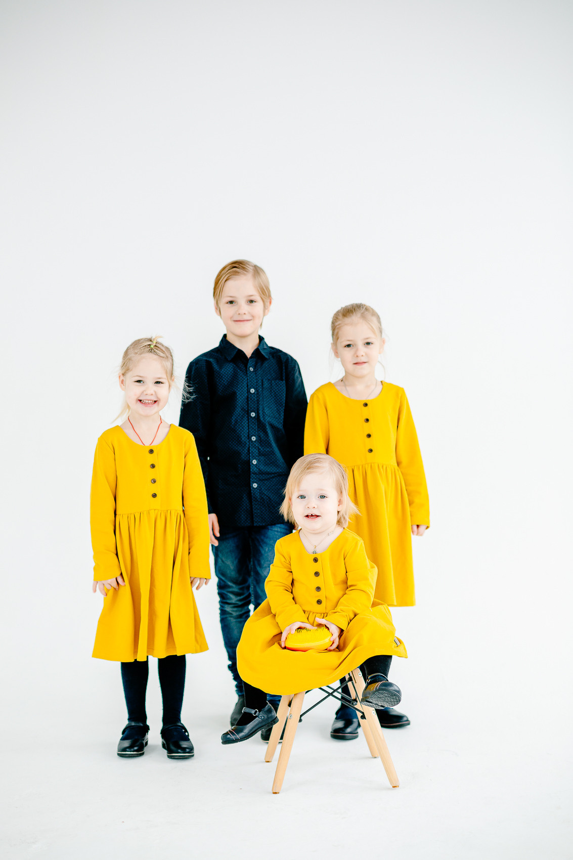 Семейная фотосессия в студии