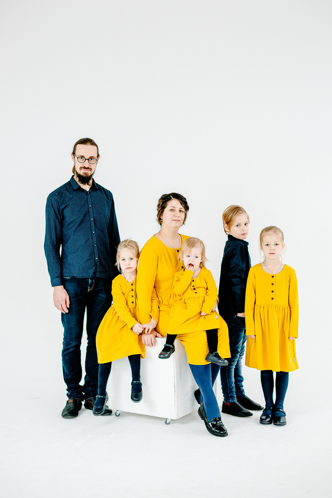 Семейная фотосессия в студии