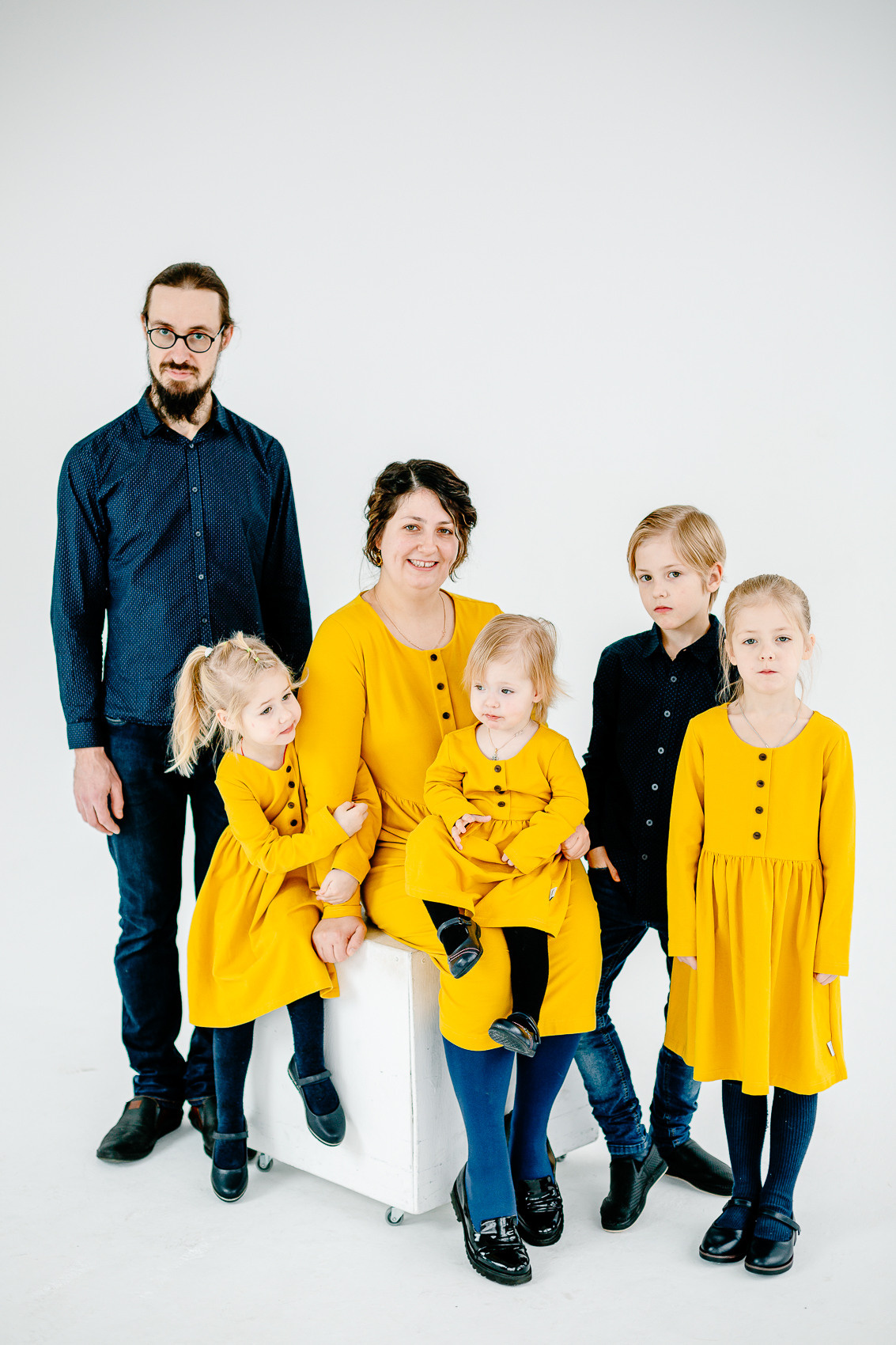 Семейная фотосессия в студии