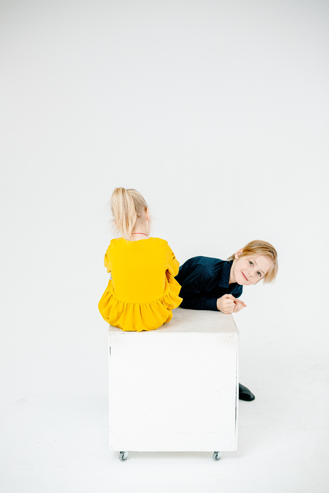 Семейная фотосессия в студии