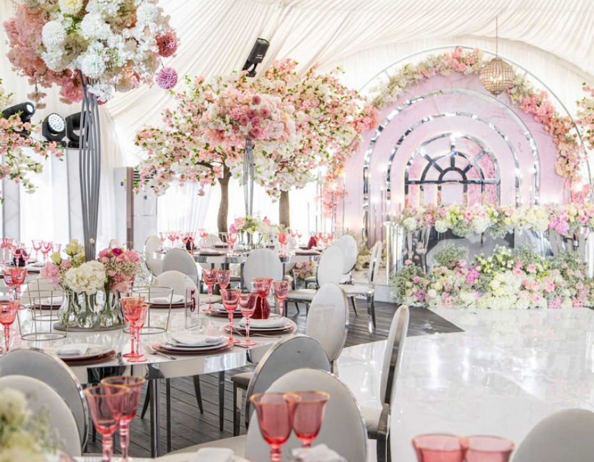 Площадка № 2-13. Свадебный организатор Москва