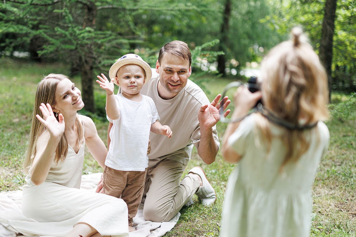 Семейная прогулка по парку Сокольники. Детский и семейный фотограф Домодедово