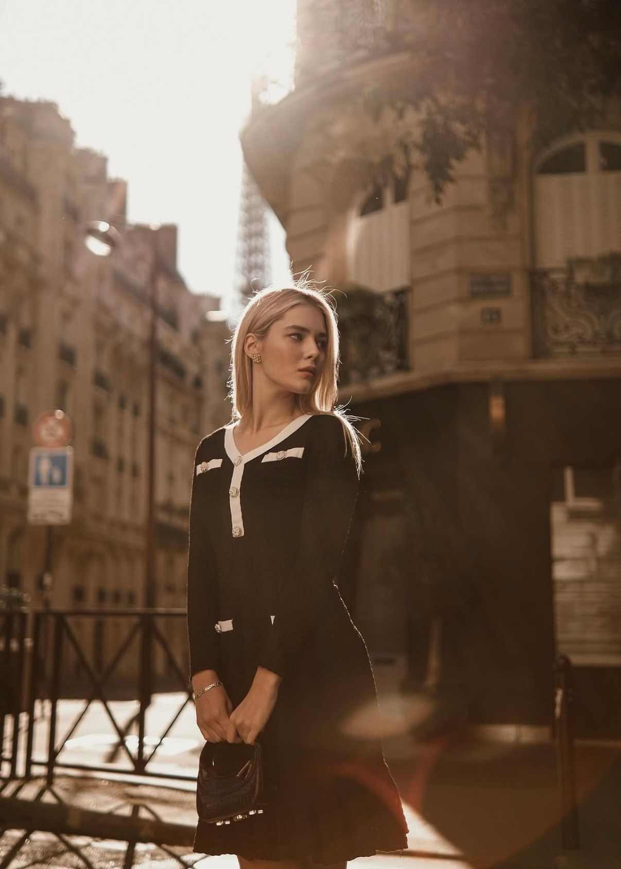 Cinematic fashion, editorial, portrait and lifestyle photographer in Paris, Barcelona and across Europe. Professional photoshoots for individuals, couples, travelers, influencers, models and brands. Destination photographer available in France, Spain, Italy and throughout Europe.