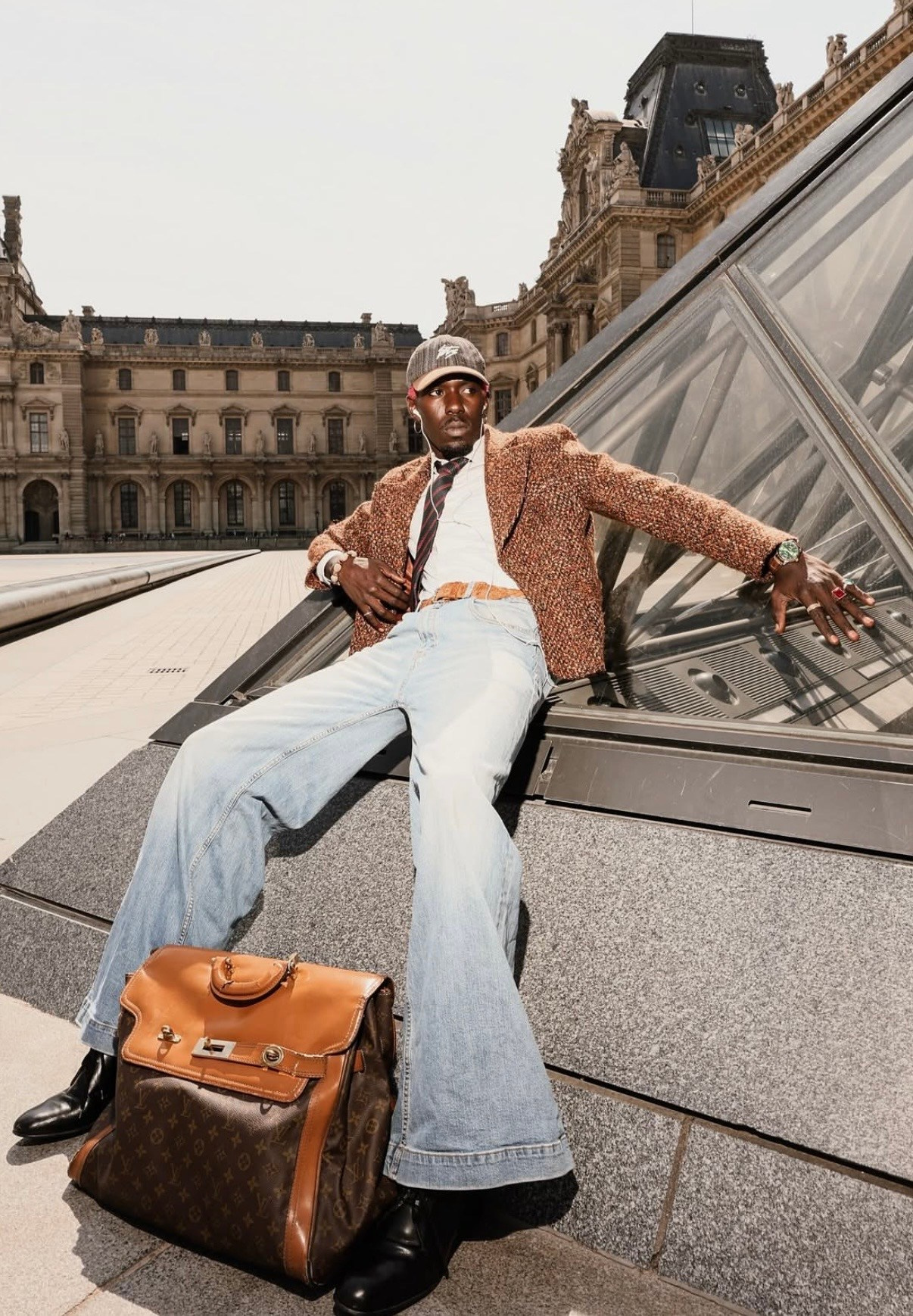 Cinematic fashion, editorial, portrait and lifestyle photographer in Paris, Barcelona and across Europe. Professional photoshoots for individuals, couples, travelers, influencers, models and brands. Destination photographer available in France, Spain, Italy and throughout Europe.