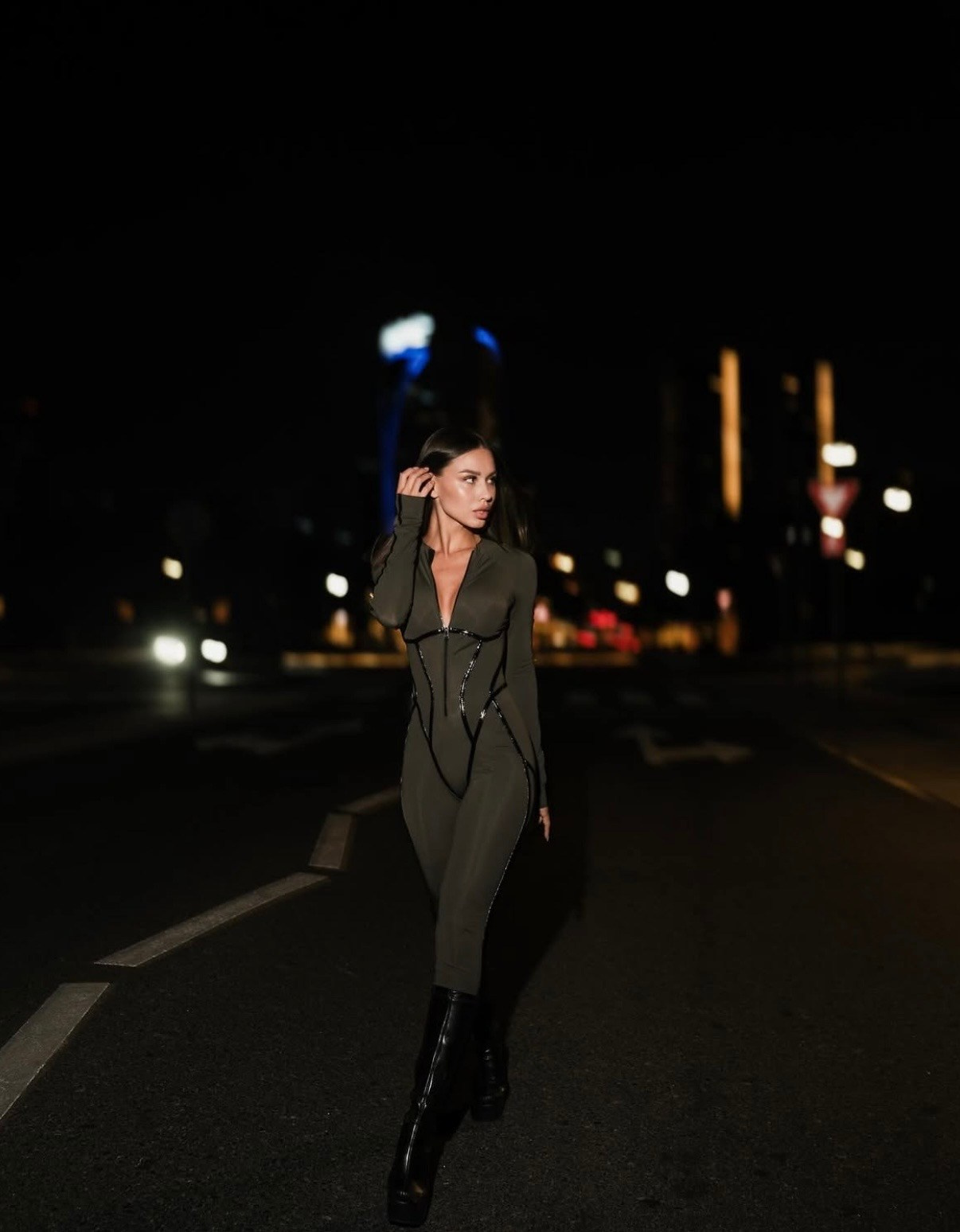 Cinematic fashion, editorial, portrait and lifestyle photographer in Paris, Barcelona and across Europe. Professional photoshoots for individuals, couples, travelers, influencers, models and brands. Destination photographer available in France, Spain, Italy and throughout Europe.