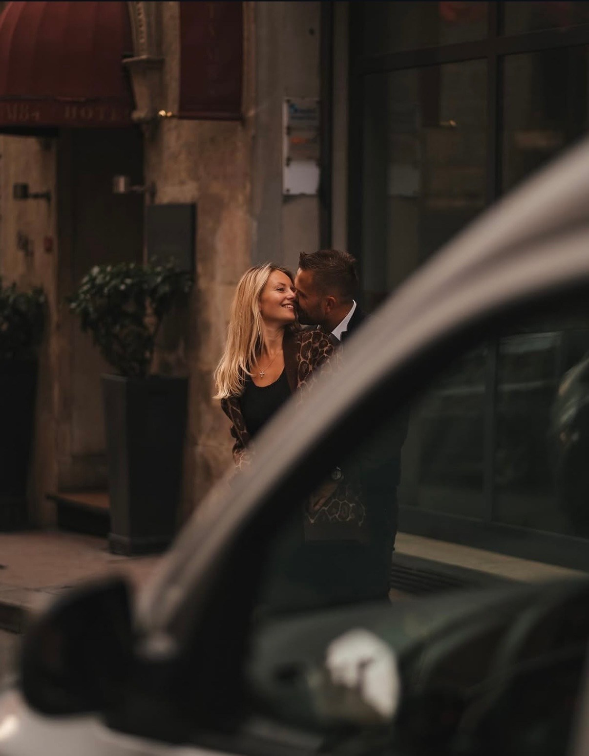 Cinematic fashion, editorial, portrait and lifestyle photographer in Paris, Barcelona and across Europe. Professional photoshoots for individuals, couples, travelers, influencers, models and brands. Destination photographer available in France, Spain, Italy and throughout Europe.