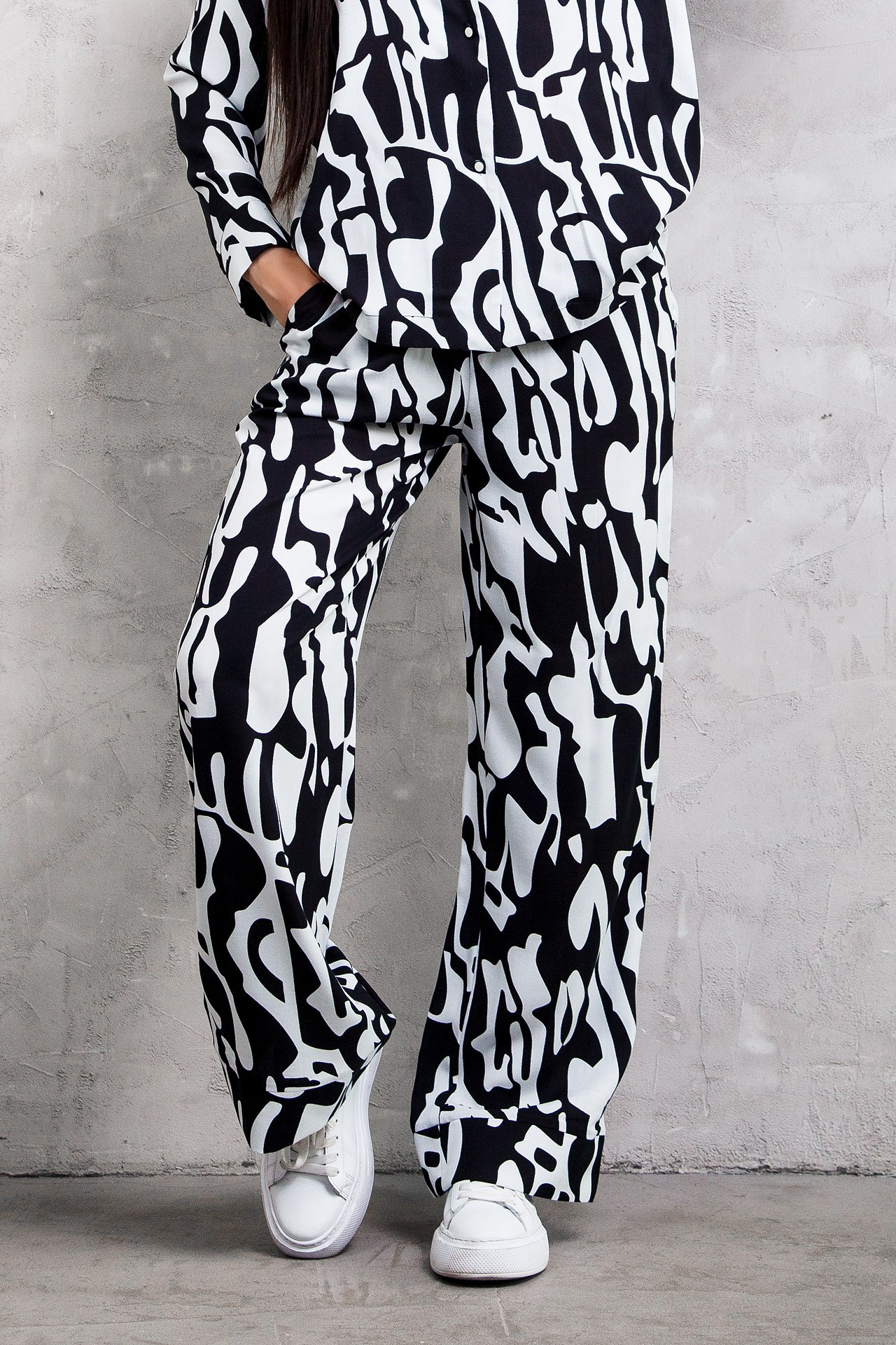 Реклама женской одежды. Натан Супервайзер по Продакшену