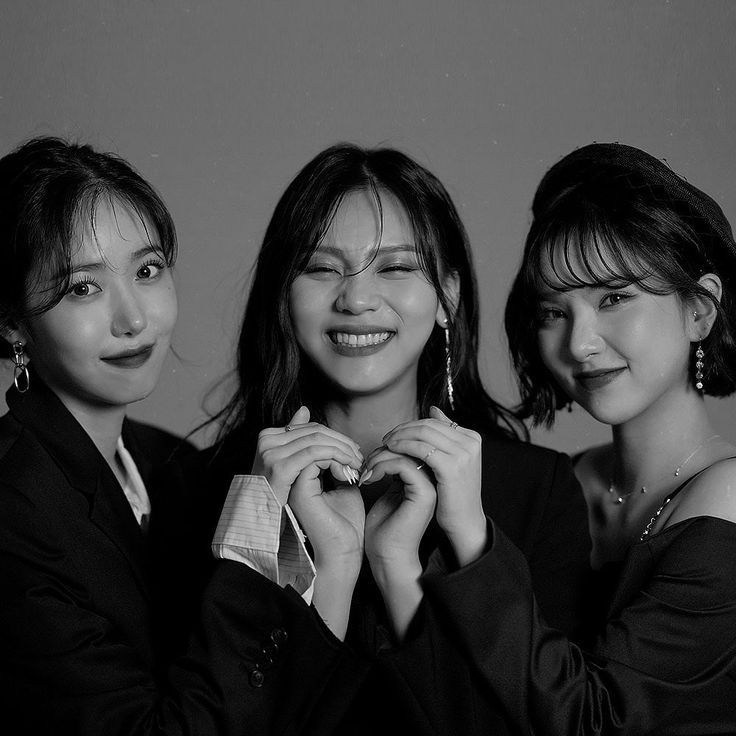 Рефы для групповых фото в студии