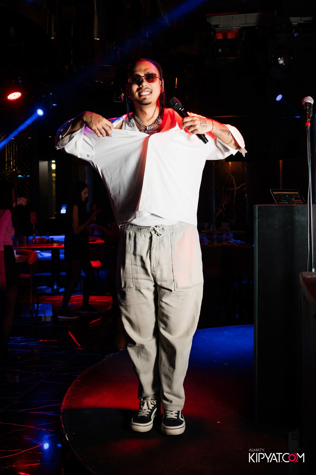 MOOD KARAOKE & TERRACE. КИПЯТКОМ АЛМАТЫ!