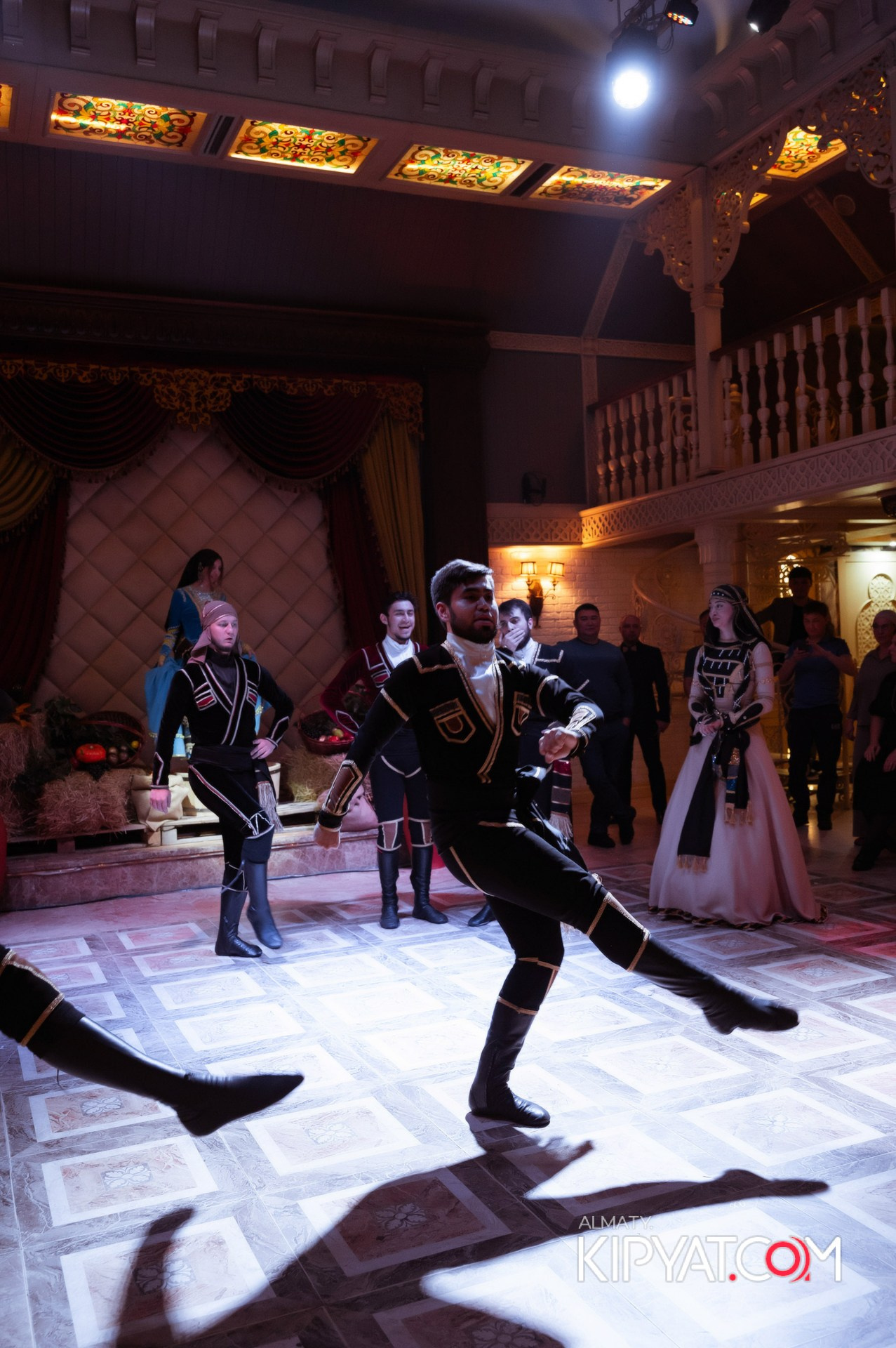 ALAZANI НА КАБАНБАЙ БАТЫРА. КИПЯТКОМ АЛМАТЫ!