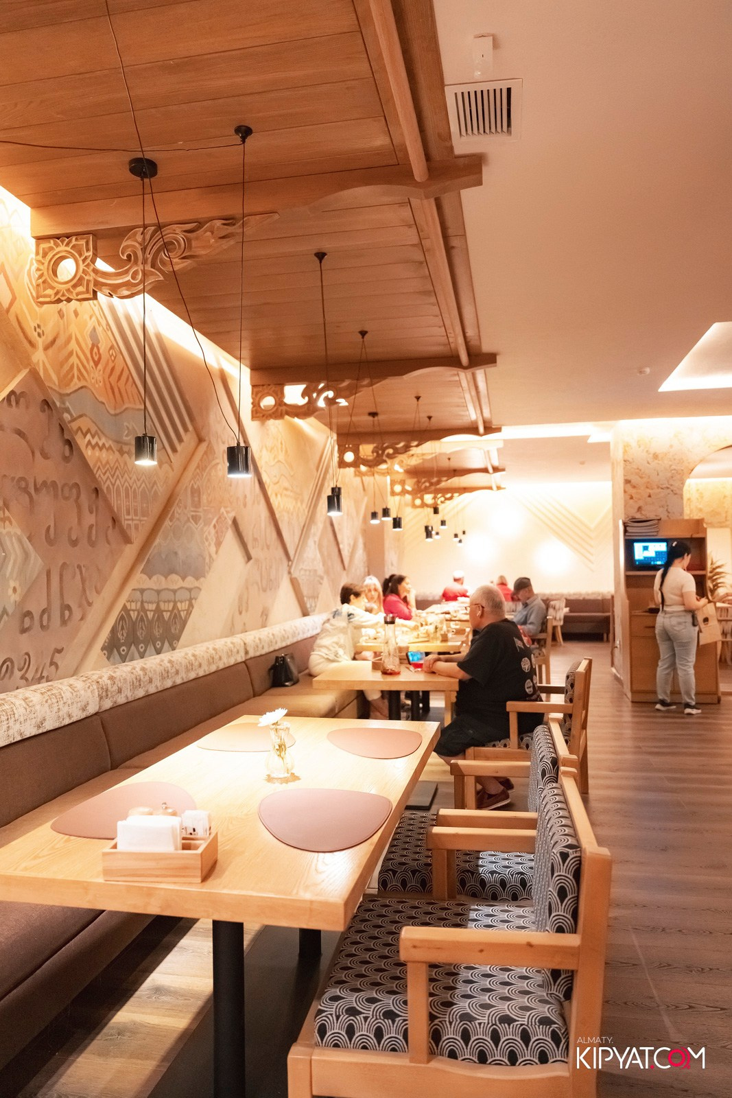 РЕСТОРАН ХАЧАПУРИ ХИНКАЛЬЕВИЧ. КИПЯТКОМ АЛМАТЫ!