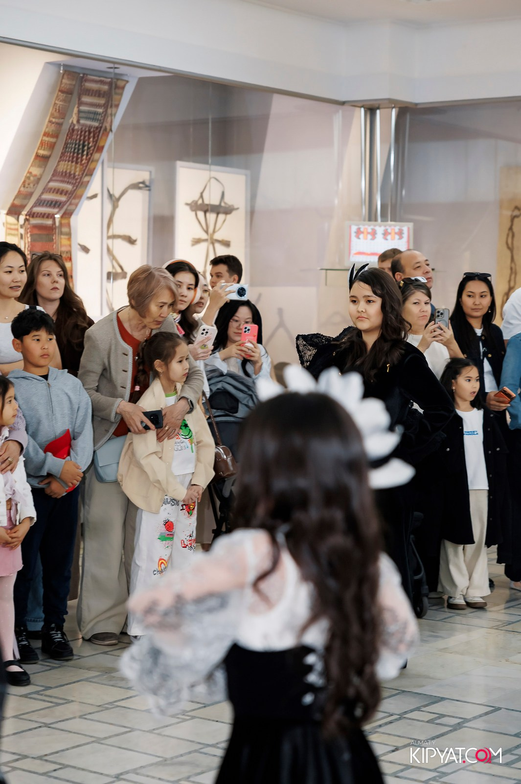 JUNIOR MODELS SHOW. ПЕРФОМАНС НОЧЬ В МУЗЕЕ. КИПЯТКОМ АЛМАТЫ! Фотосъемка мероприятий в Алматы
