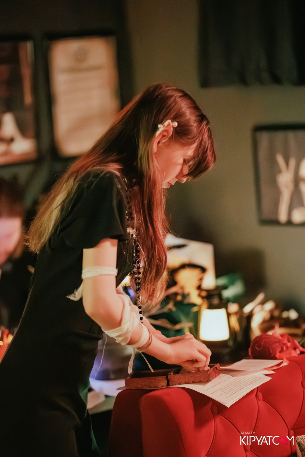 MERRY CREEPYSTMASS AND SPOOKY NEW YEAR — QUEEN OF THE DARKNESS BAR. КИПЯТКОМ АЛМАТЫ!