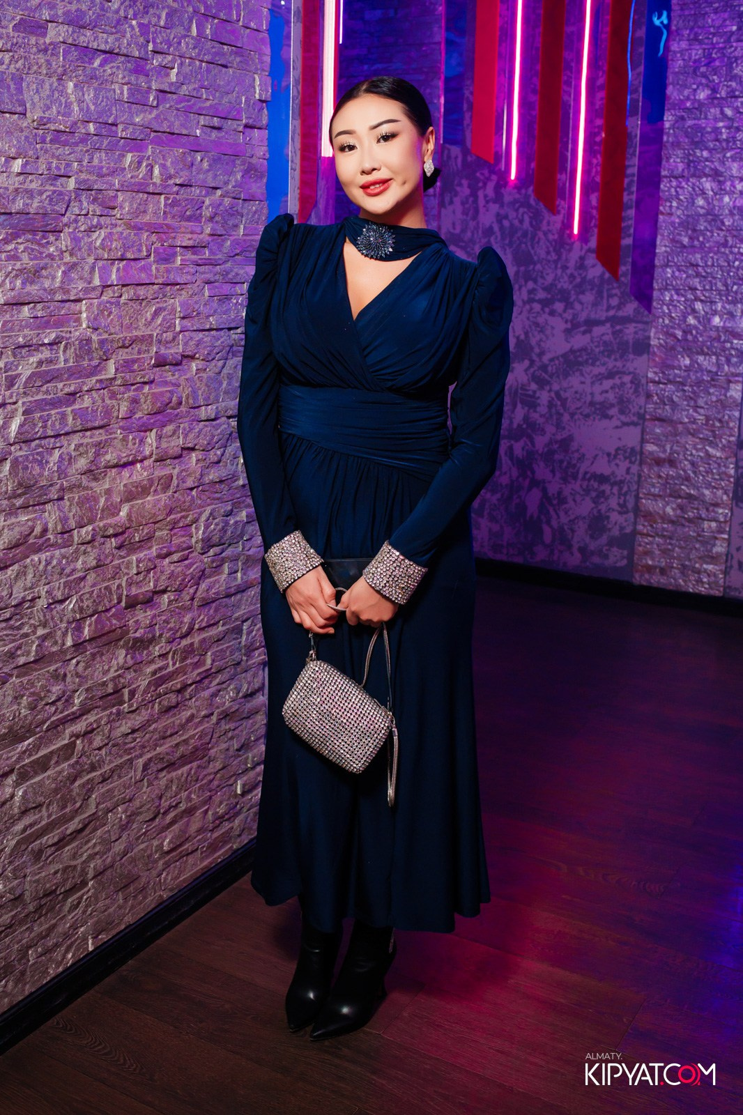 УХО И МЕДВЕДЬ НА ГАГАРИНА. КИПЯТКОМ АЛМАТЫ!