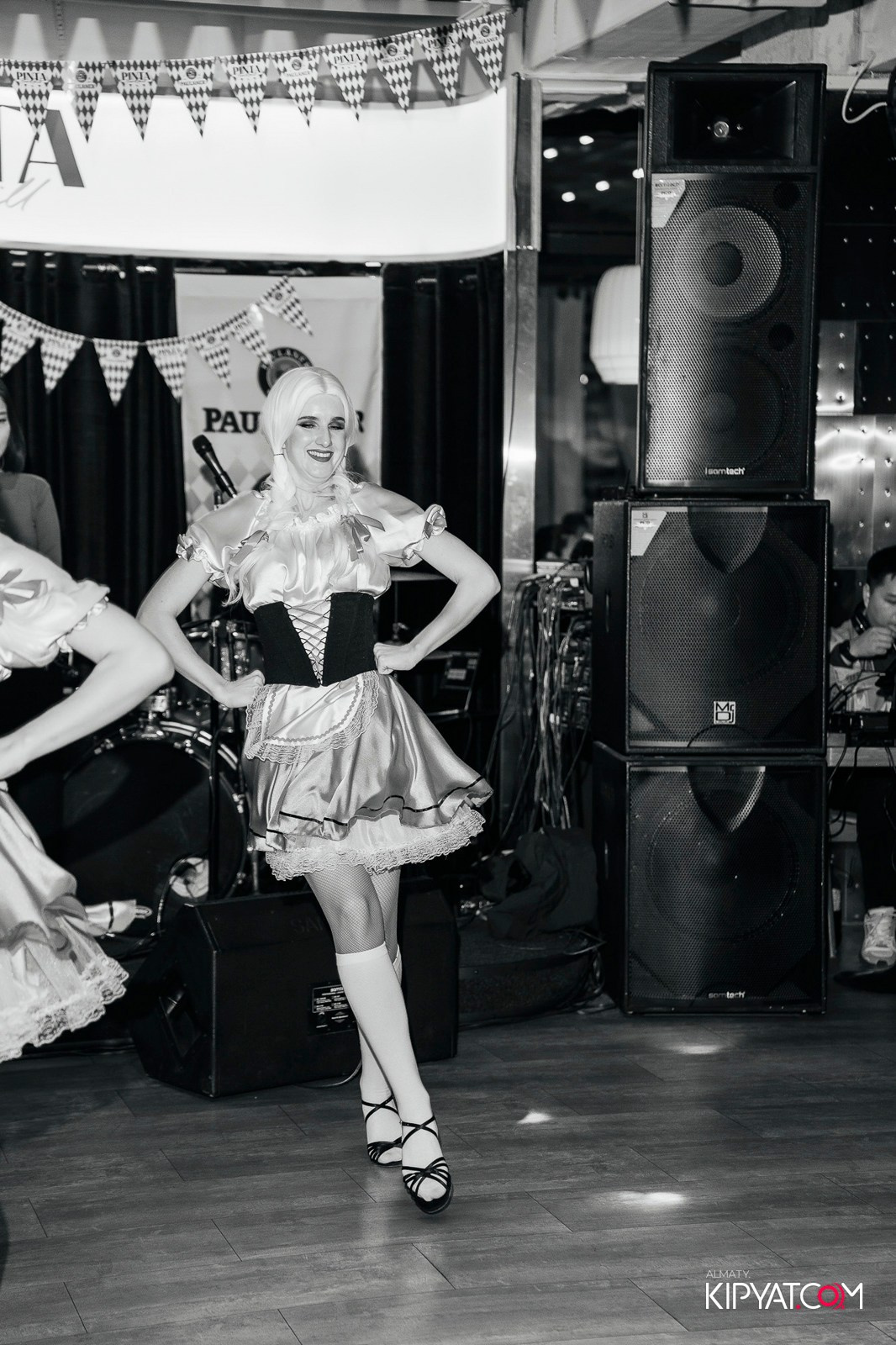 OKTOBERFEST — ПИНТА НА СЕЙФУЛЛИНА. КИПЯТКОМ АЛМАТЫ!