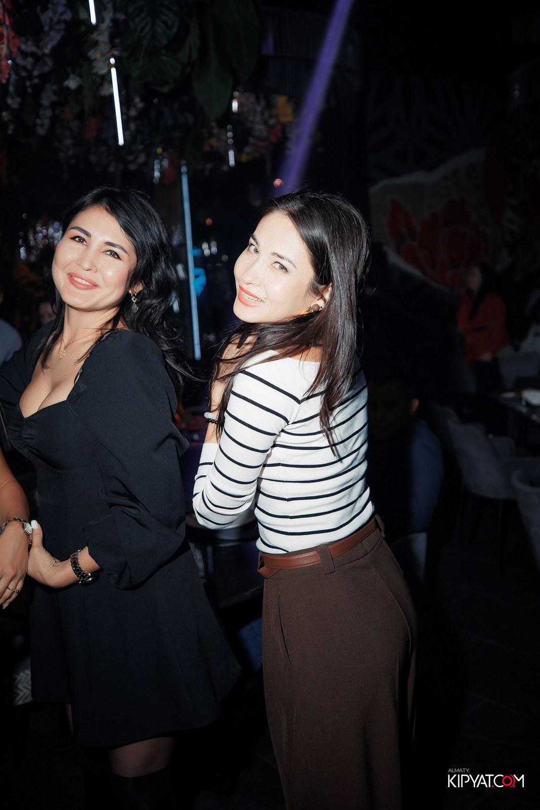 FRIENDS BAR & TERRACE. КИПЯТКОМ АЛМАТЫ!