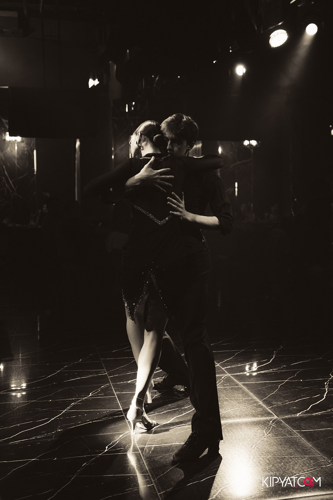 MOOD KARAOKE & TERRACE. КИПЯТКОМ АЛМАТЫ!