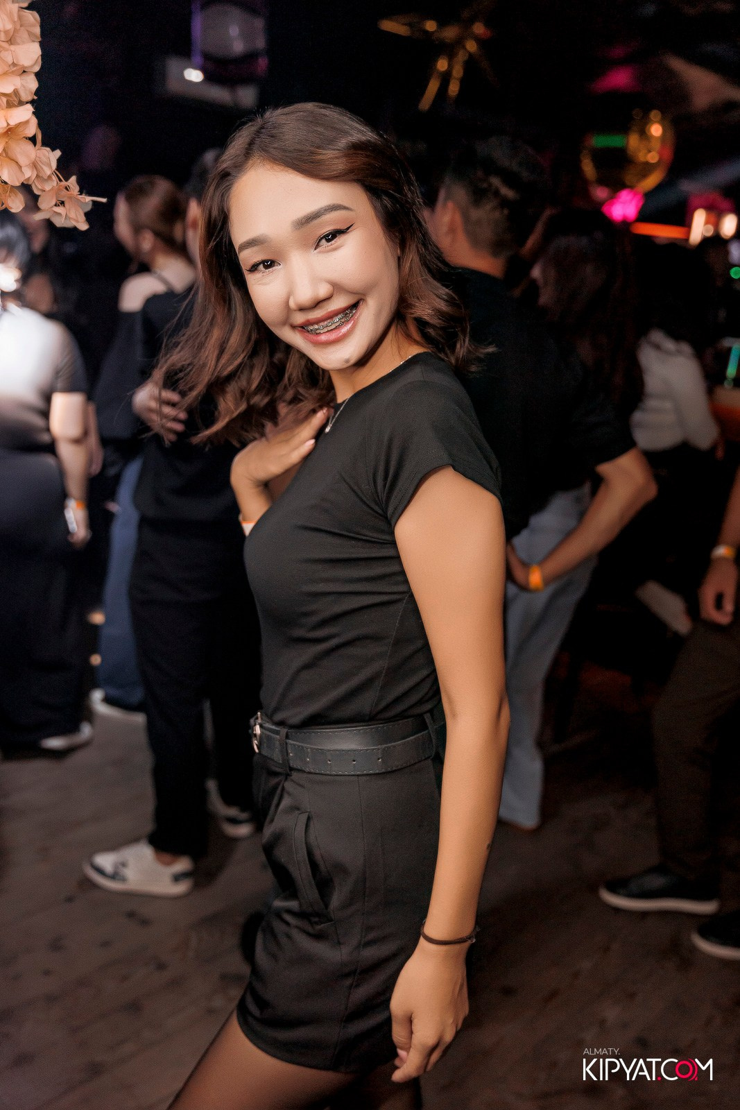 UYAT EMES BAR. КИПЯТКОМ АЛМАТЫ!