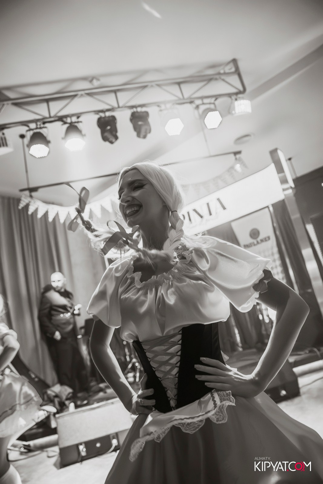 OKTOBERFEST — ПИНТА НА ТУЛЕБАЕВА. КИПЯТКОМ АЛМАТЫ!