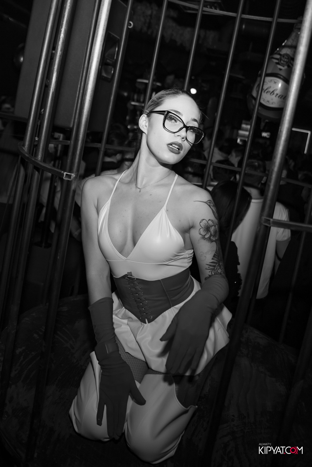 UYAT EMES BAR. КИПЯТКОМ АЛМАТЫ!