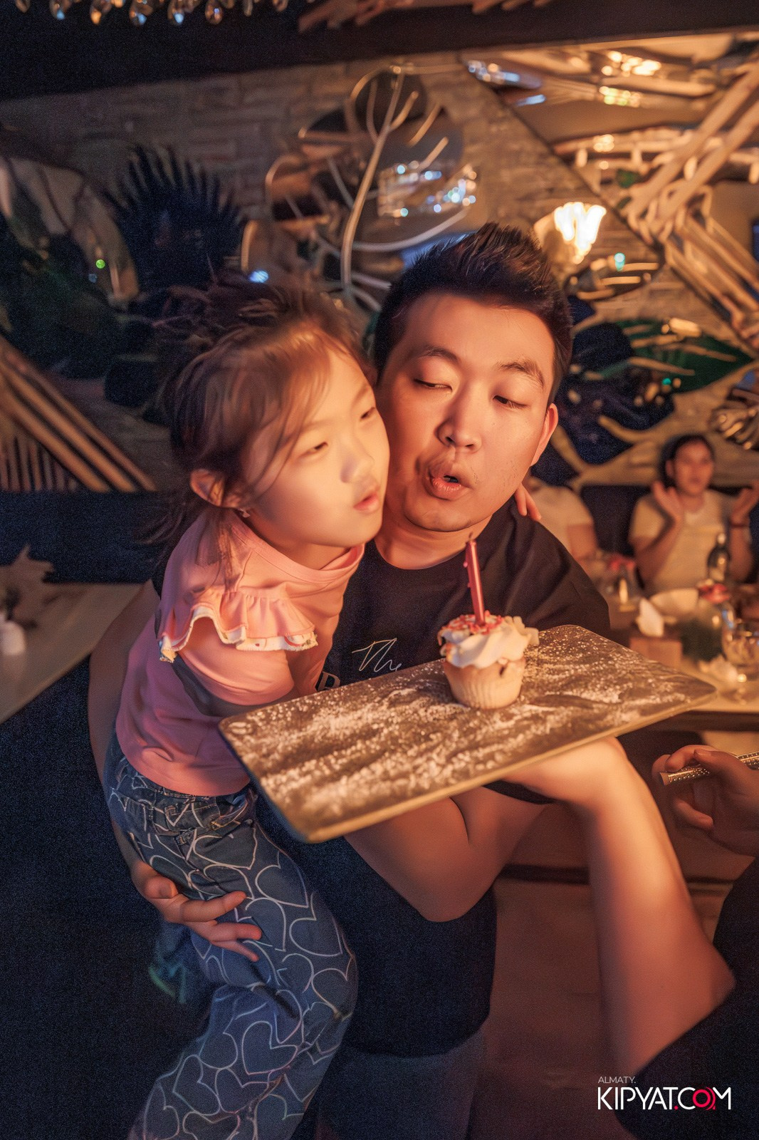 УХО И МЕДВЕДЬ НА ГАГАРИНА. КИПЯТКОМ АЛМАТЫ!