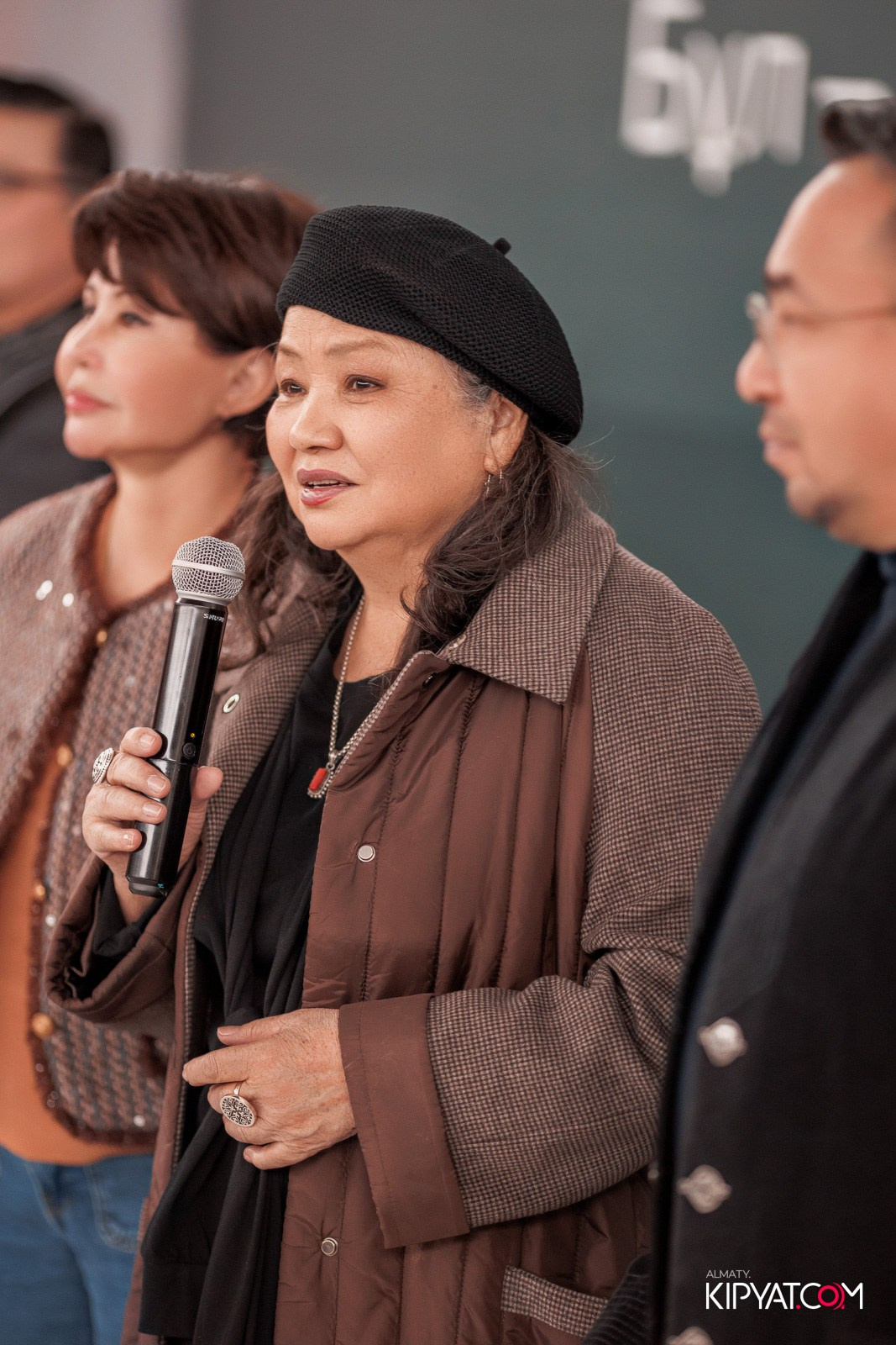 FASHION ПОКАЗ, КАЗАХСКОЙ НАЦИОНАЛЬНОЙ ОДЕЖДЫ. КИПЯТКОМ АЛМАТЫ!